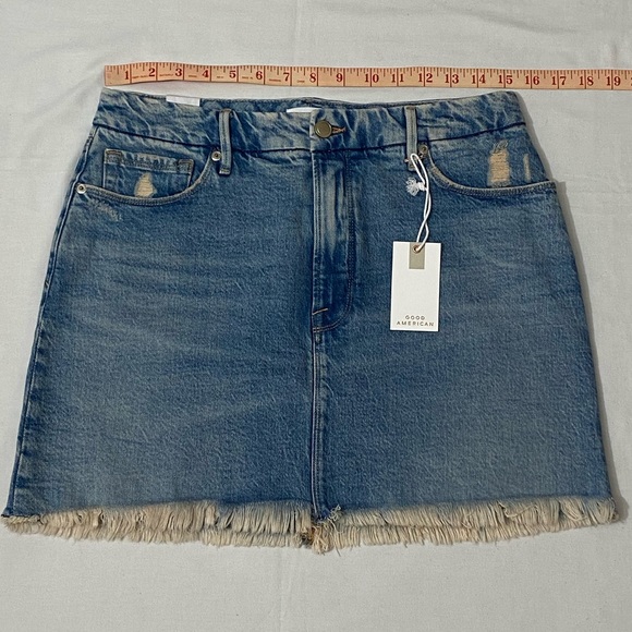 NWT Good American Micro Raw Hem Mini Skirt Size 10/30. - Picture 5 of 10